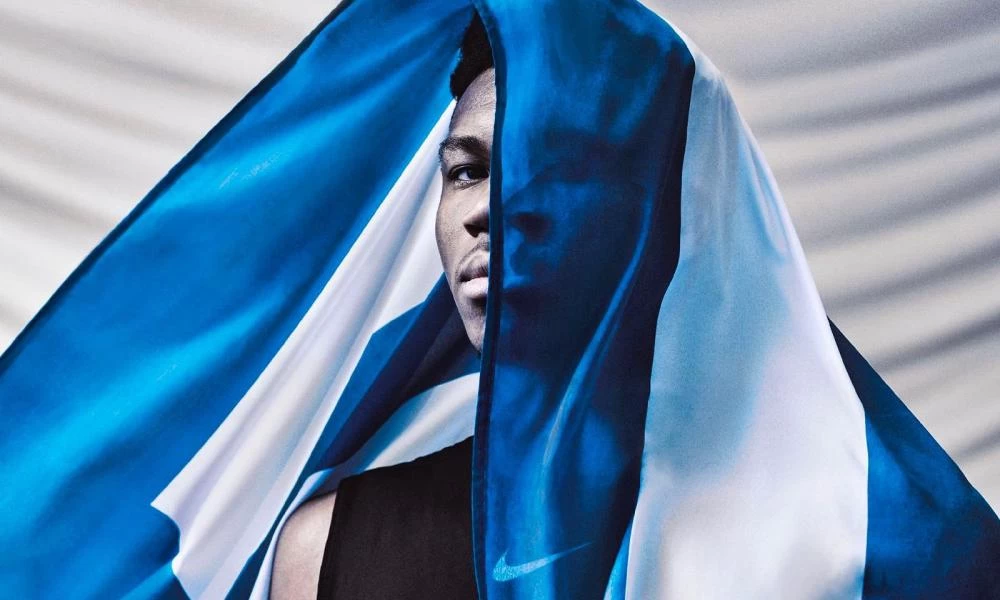 Γιάννης Αντετοκούνμπο: Μήνυμα για το lockdown με την ελληνική σημαία